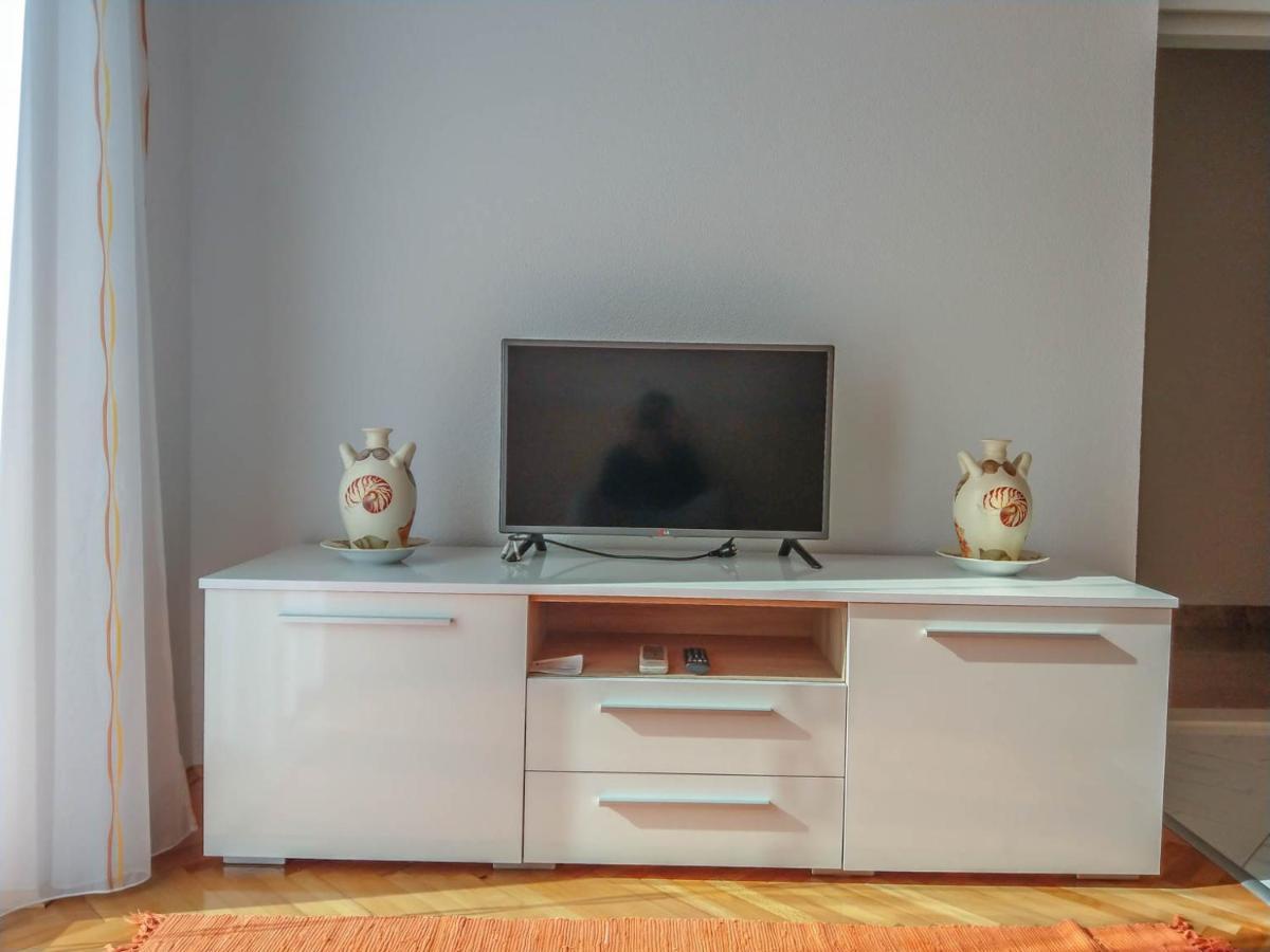 Apartman Riva K Podgora Esterno foto